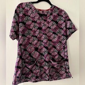 Divine Stretch Scrub Black Nursing Top w/ Pink & White Flower- Size 2XL Slim